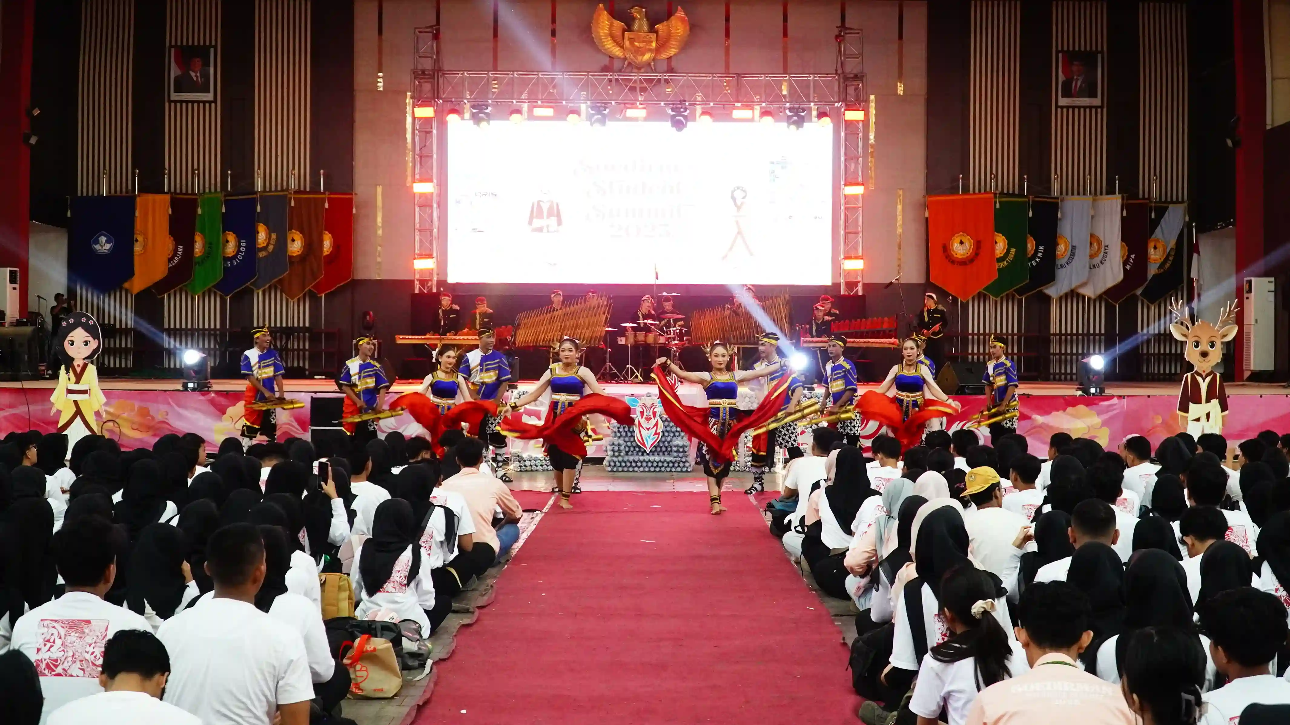 Penampilan Kenthongan dan Lengger Foto